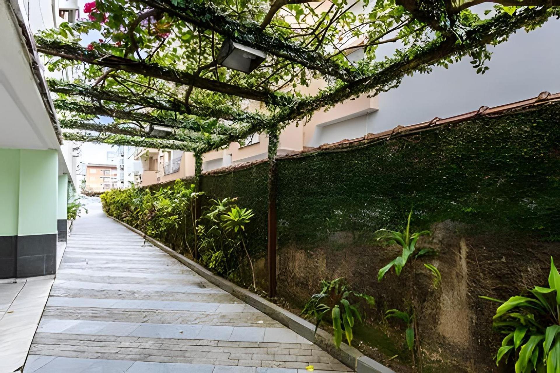 Apto Na Enseada Excelente Localizacao, 500M Da Praia, Garagem, Ar Condicionado Portaria 24 Horas Guarujá Exterior photo
