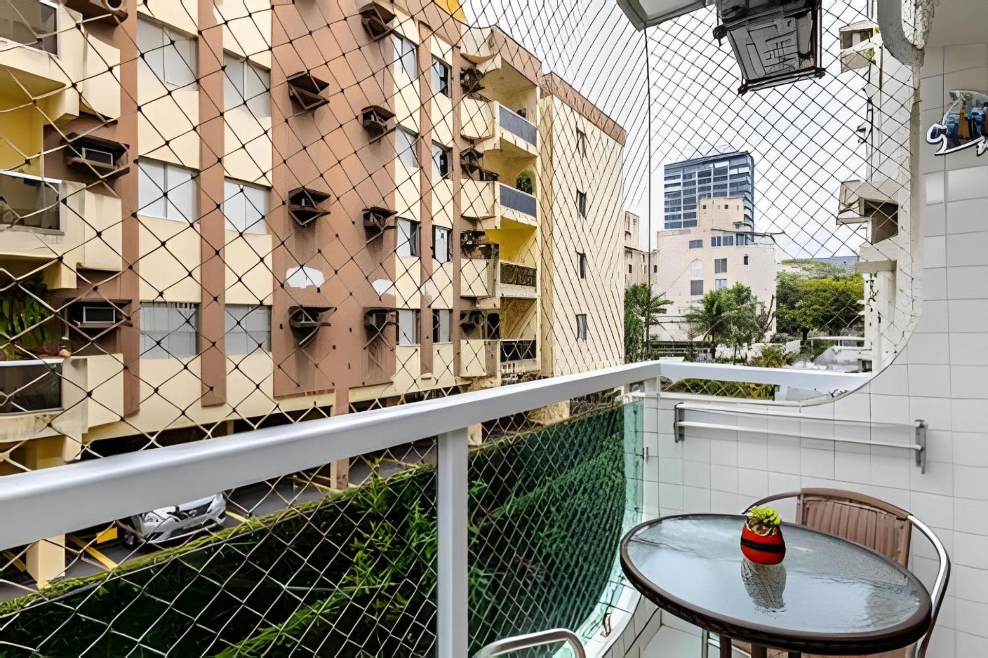 Apto Na Enseada Excelente Localizacao, 500M Da Praia, Garagem, Ar Condicionado Portaria 24 Horas Guarujá Exterior photo